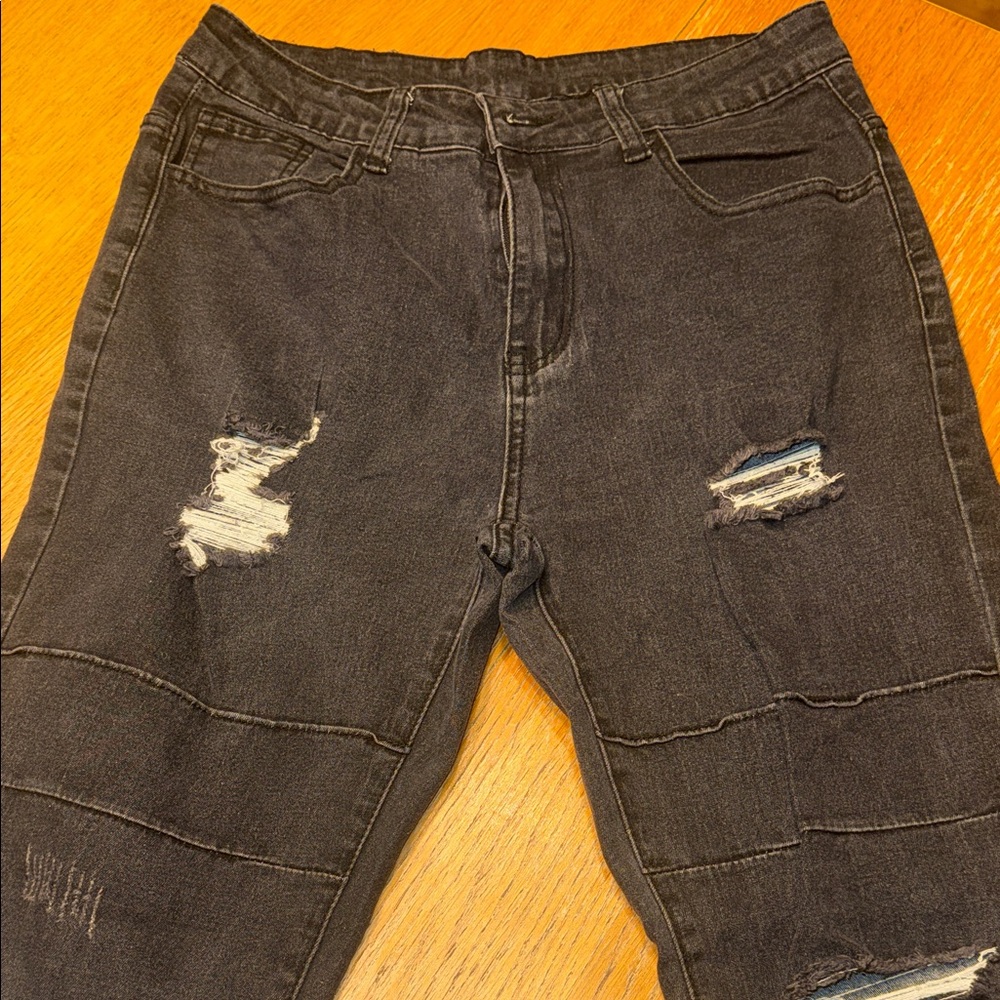Distressed Black Skinny Jeans